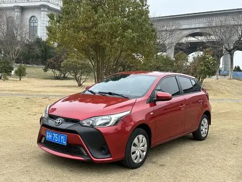 Toyota YARIS L 2016