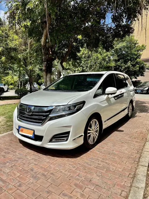 Honda 艾力绅 2016