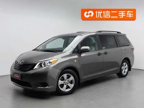 Toyota SIENNA 2017 — фото 1