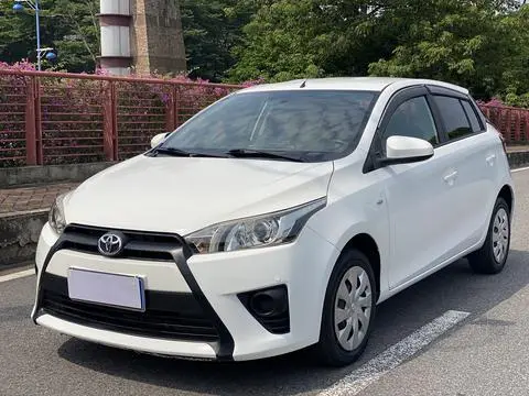 Toyota YARIS L 2014