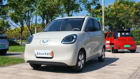 Wuling Hongguang MINIEV 2025