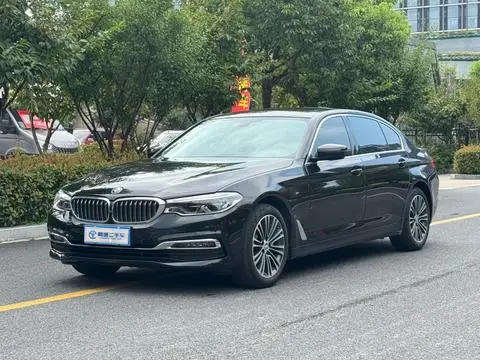 BMW 5 Series 2019 — фото 1