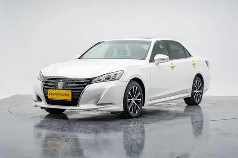 Toyota Crown 2018