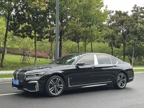 BMW 7 Series 2019 — фото 1
