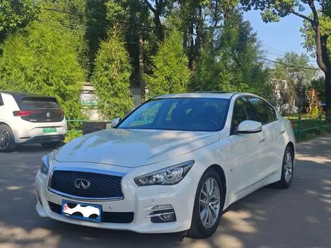 Infiniti Q50 2014