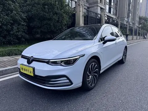 Volkswagen Golf 2024
