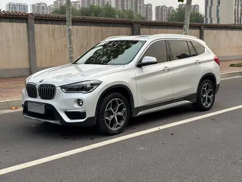 BMW X1 2018 — фото 1