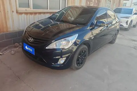 Hyundai 瑞纳 2010