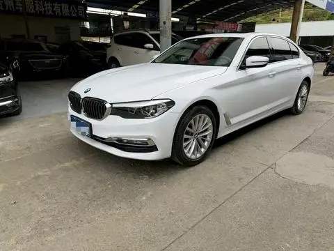 BMW 5 Series 2018 — фото 1