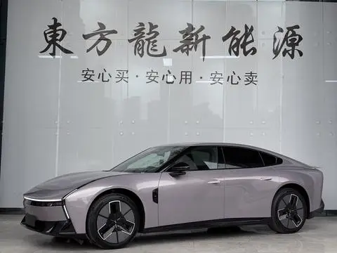 XPeng 小鹏P7 2025