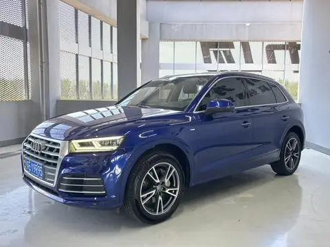Audi Q5L 2018 — фото 1