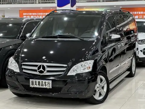 Mercedes-Benz 唯雅诺 2013