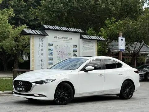Mazda 3 昂克赛拉 2020 — фото 1