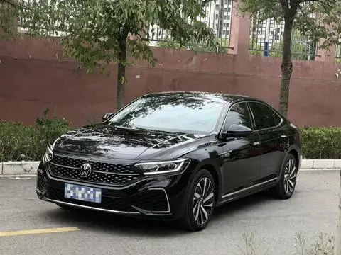 Volkswagen Passat 2022