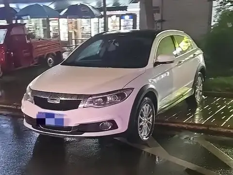 Qoros 3 2015
