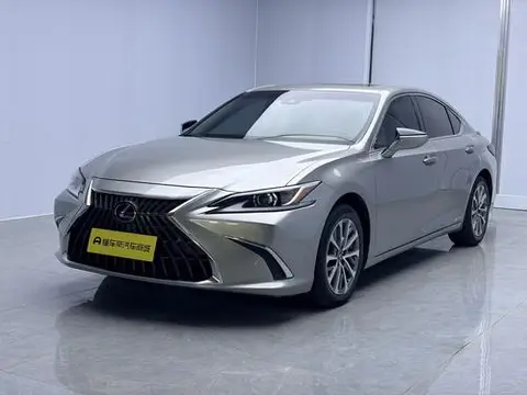 Lexus ES 2021