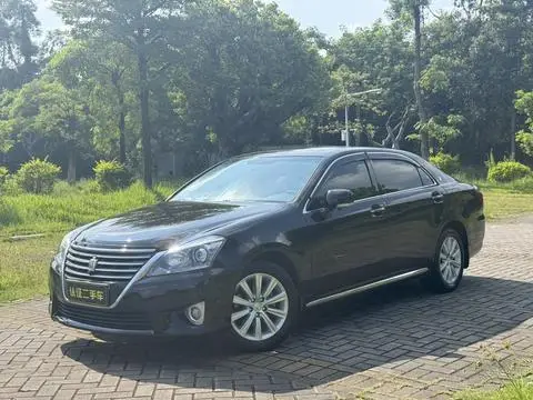 Toyota Crown 2012