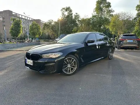 BMW 5 Series 2022 — фото 1