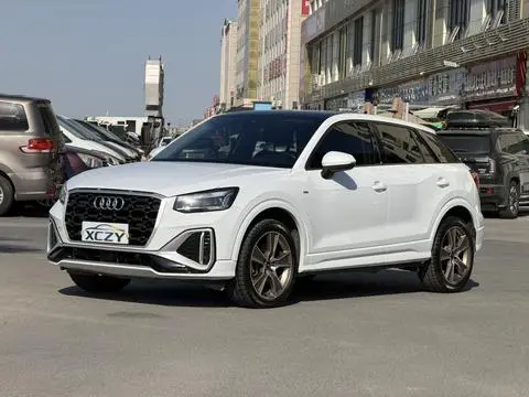 Audi Q2L 2024 — фото 1