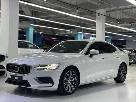 Volvo S60 2022