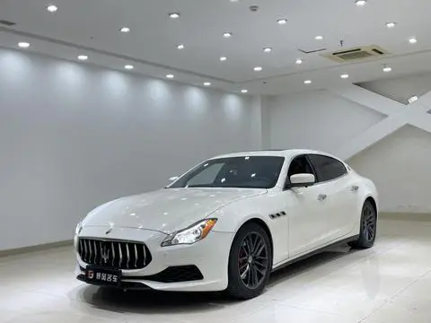 Maserati Quattroporte 2013