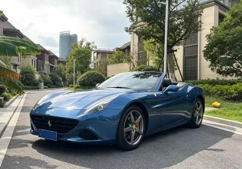 Ferrari California T 2015