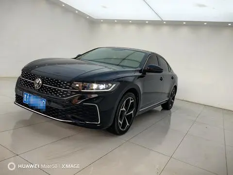 Volkswagen Passat 2025