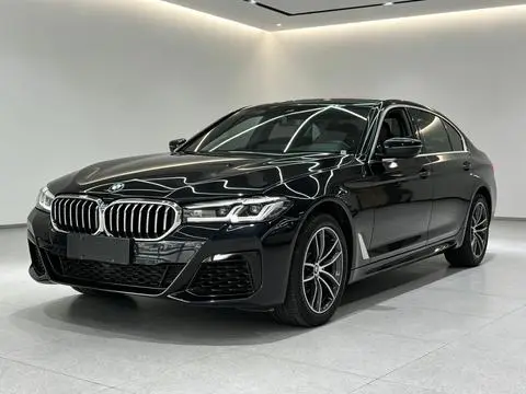 BMW 5 Series 2022 — фото 1