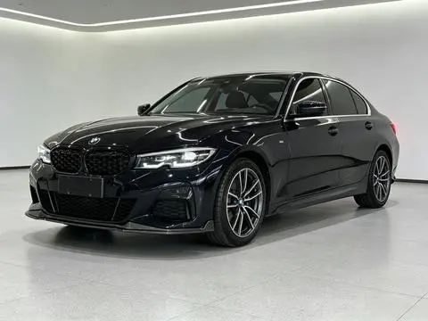 BMW 3 Series 2022 — фото 1