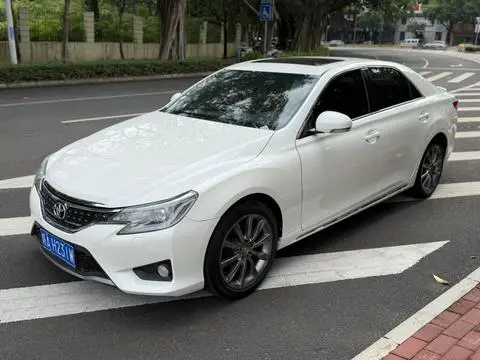 Toyota Reiz 2013