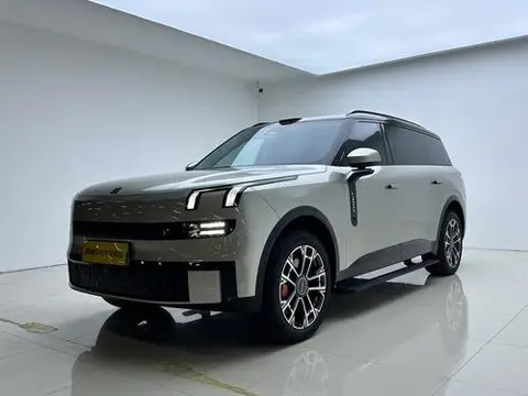 Lynk & Co 900 2025