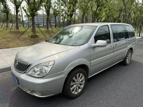 Buick GL8 2013