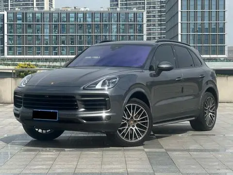 Porsche Cayenne 2022 — фото 1