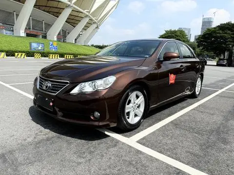Toyota Reiz 2010