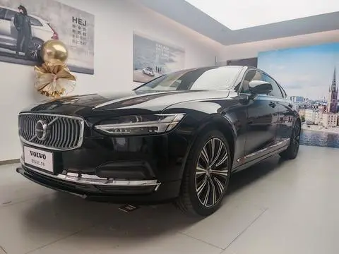 Volvo S90 2025