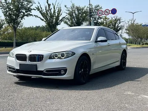 BMW 5 Series 2014 — фото 1