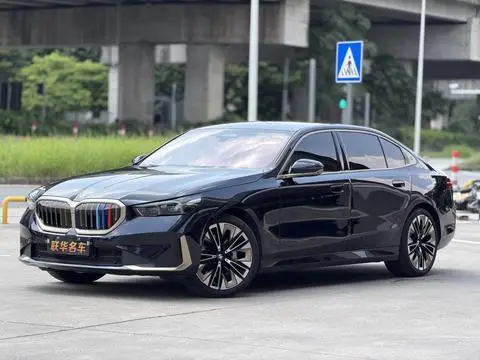 BMW 5 Series 2025