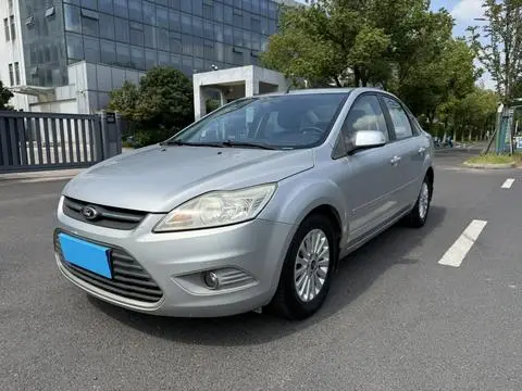 Ford Focus 2013 — фото 1