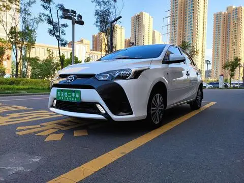 Toyota YARIS L 2020 — фото 1