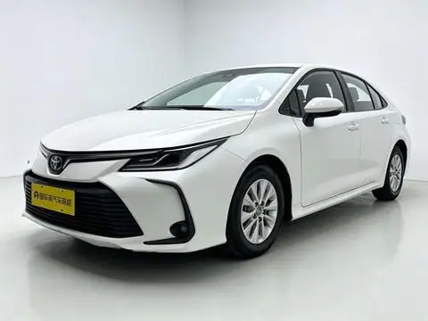 Toyota Corolla 2022 — фото 1