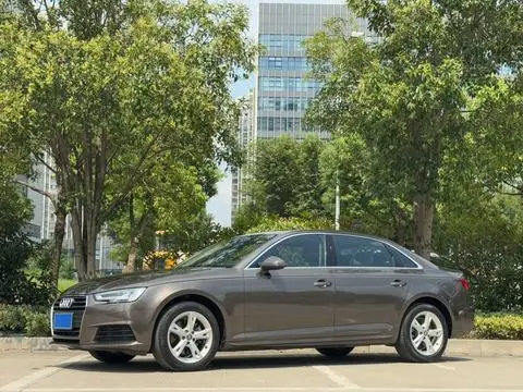 Audi A4L 2017