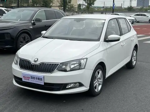 Skoda 晶锐 2015 — фото 1