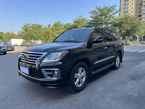 Lexus LX 2013