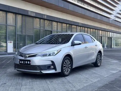 Toyota Corolla 2018 — фото 1