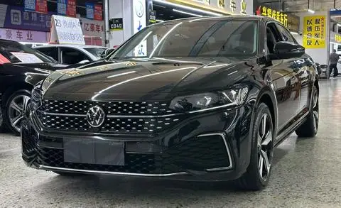 Volkswagen Passat 2024