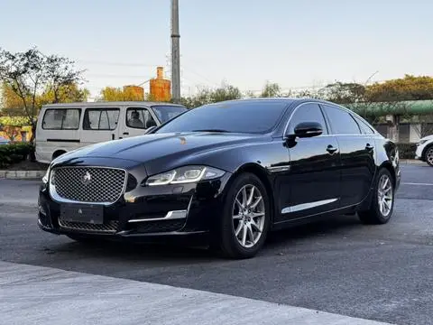 Jaguar XJ 2016