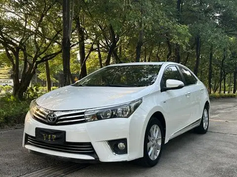 Toyota Corolla 2014 — фото 1