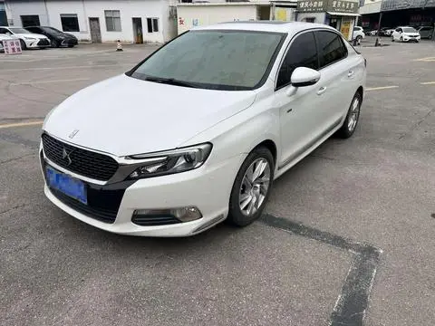 DS 5LS 2015