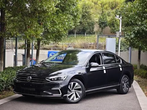 Volkswagen MagotanPHEV 2020