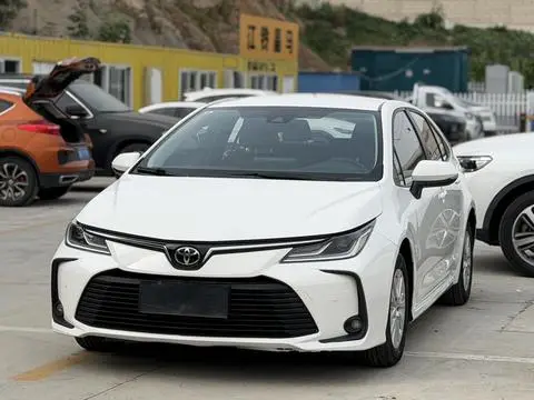 Toyota Corolla 2022 — фото 1
